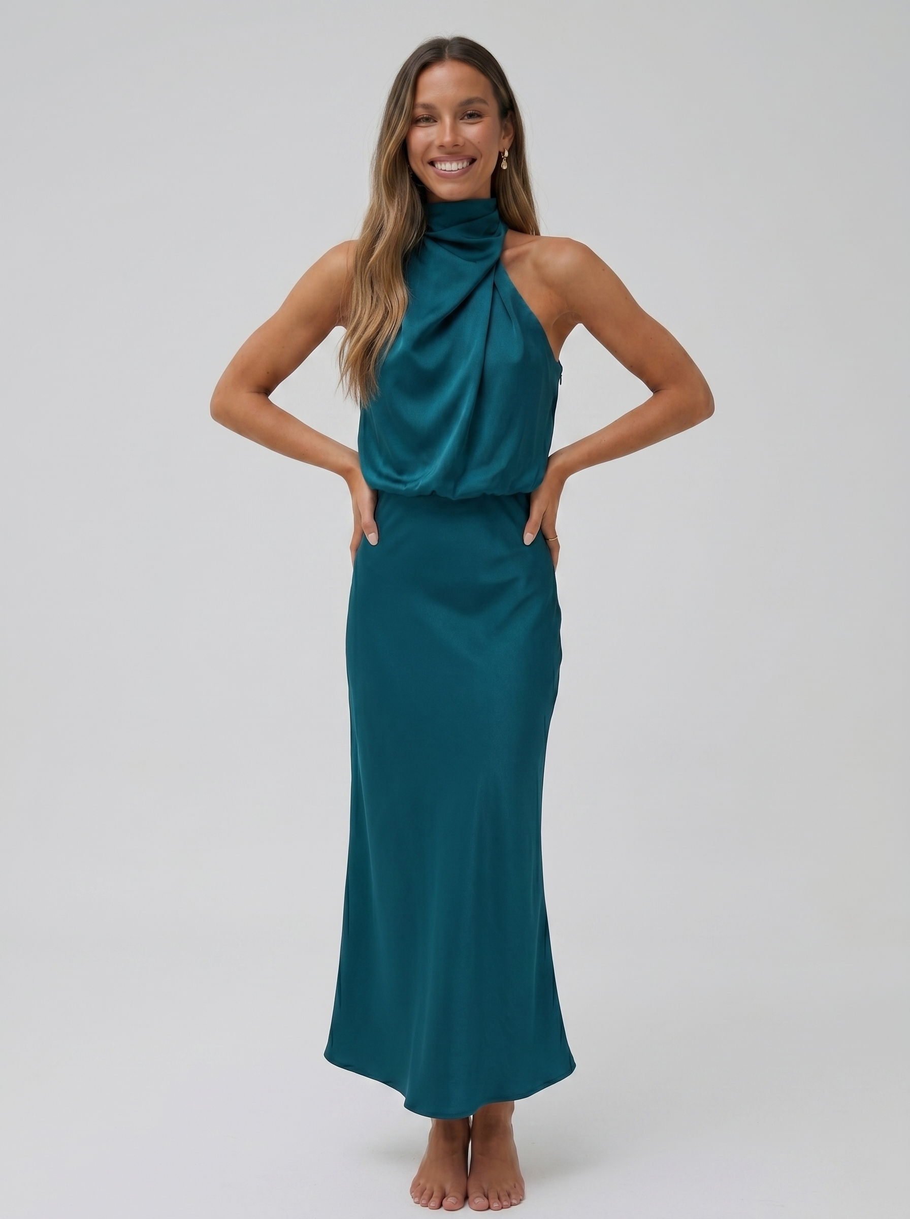 Sabrina | Abito Halter Eleganza Raffinata