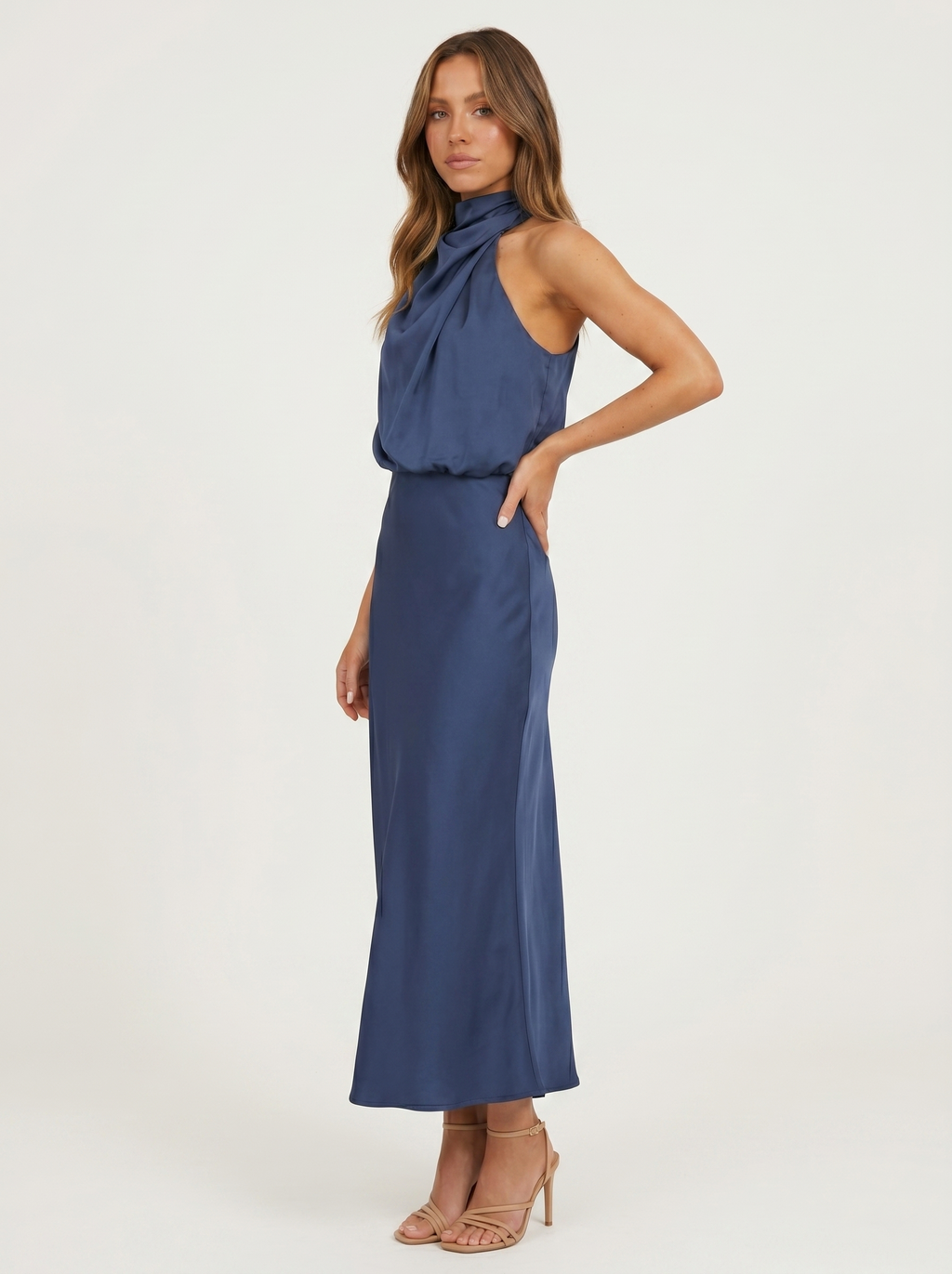Sabrina | Abito Halter Eleganza Raffinata
