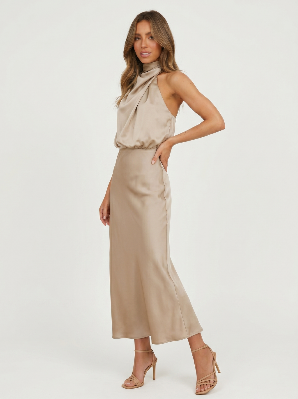 Sabrina | Abito Halter Eleganza Raffinata