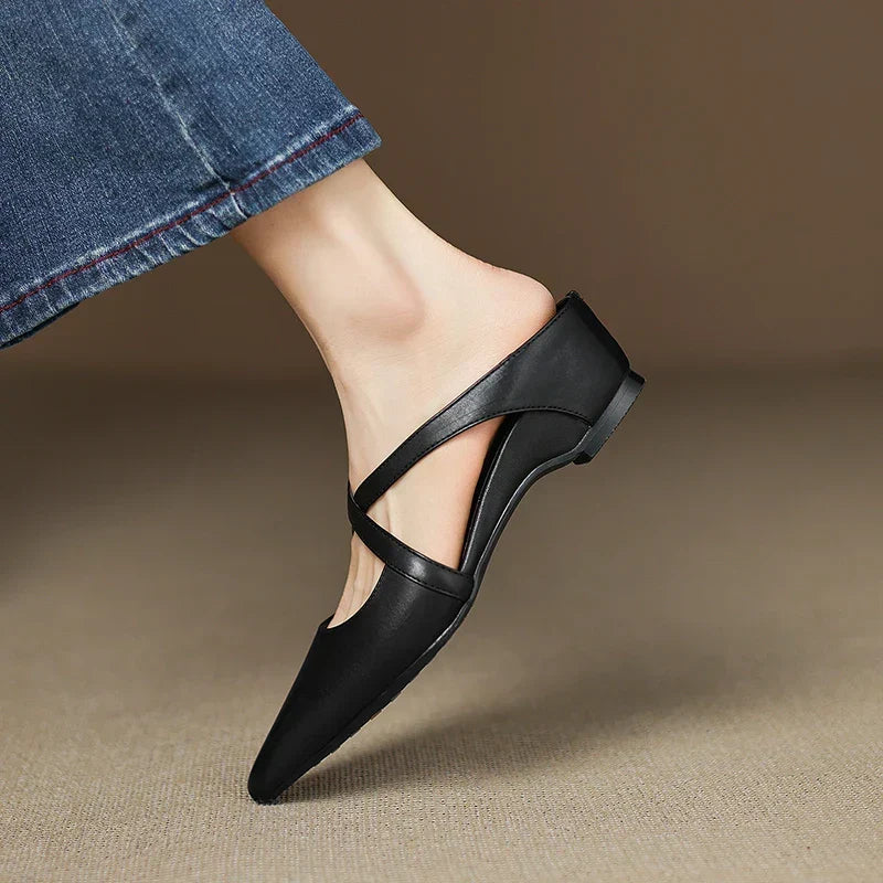 Carmela | Mules a Punta con Cinturini Incrociati